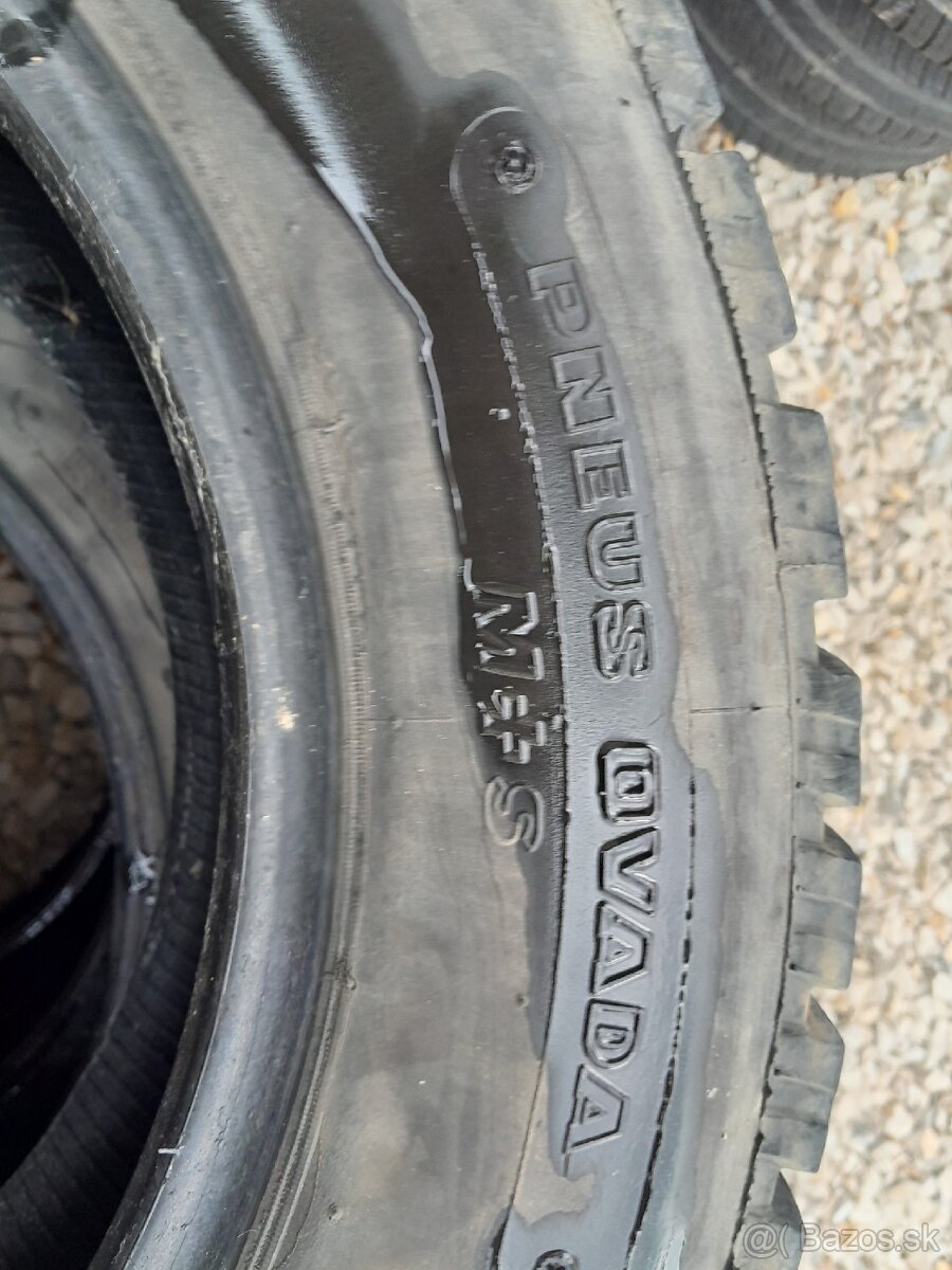 Pneu 235/60R16 - 7