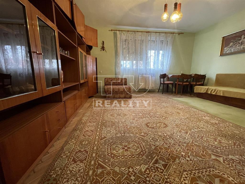 Na predaj viacgeneračný rodinný dom v Sľažanoch so 14... - 7