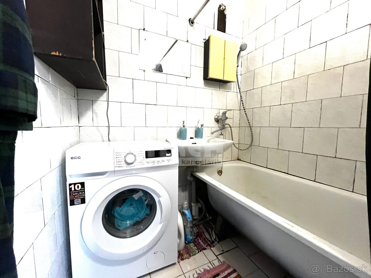 Priestranný 3- izbový byt na sídlisku Juh v Michalovciach - 7