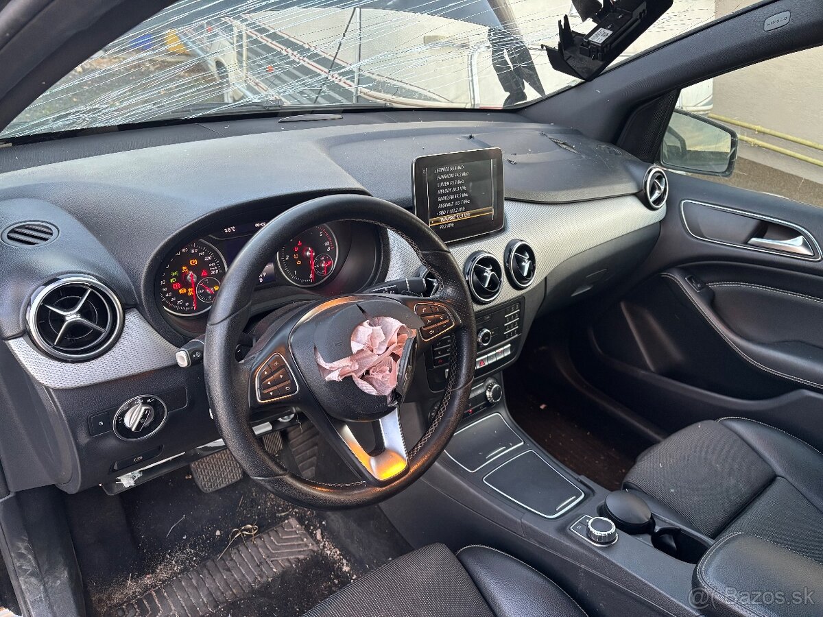 Mercedes B200 cdi Automat 7-kvalt rok 2019 - 7