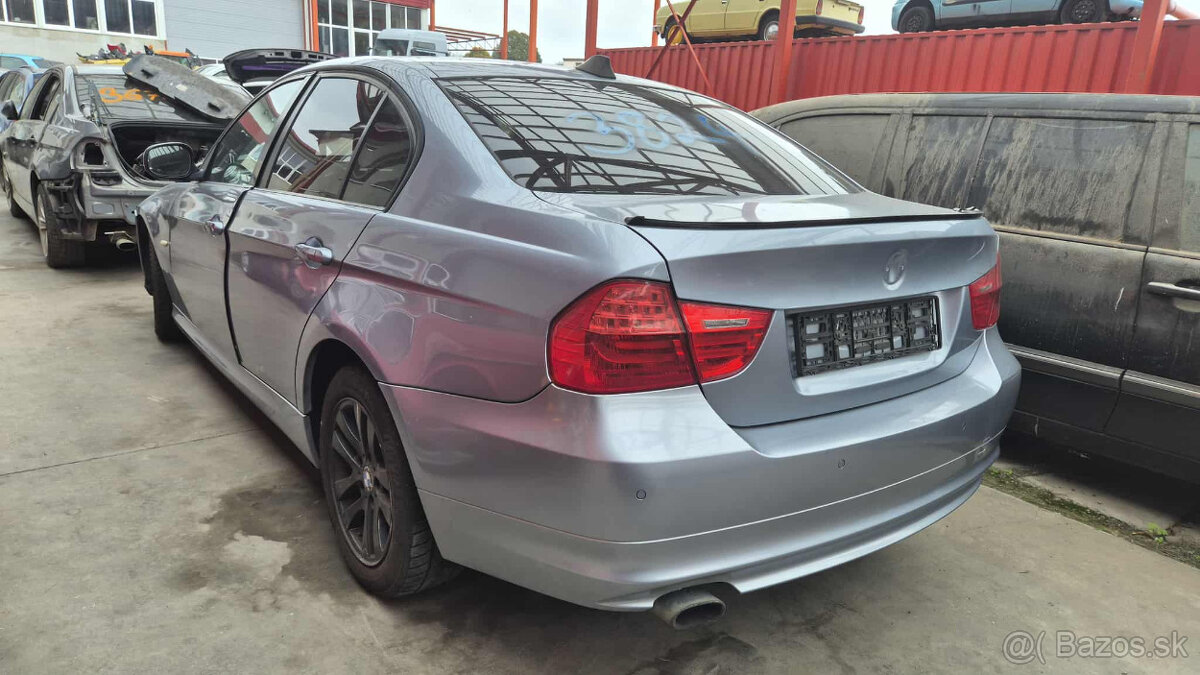 BMW E90 320i 2,0i 125kw - 7