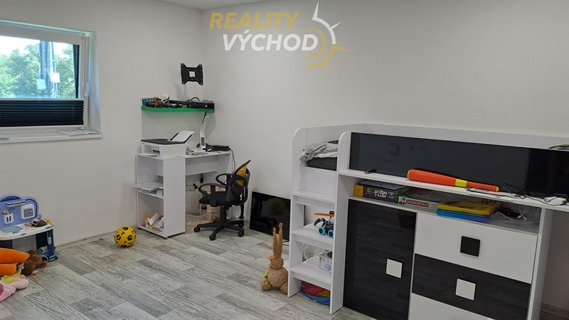 Rodinný dom s bazénom za cenu bytu - 7