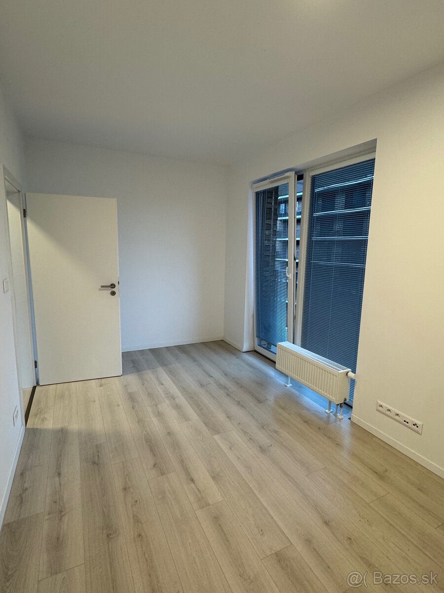 Krásny slnečný 3-izbový byt v novostavbe - 7