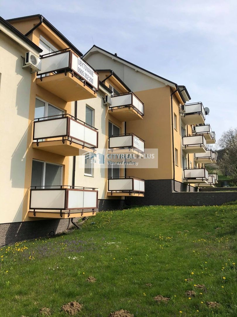 Predám zariadený apartmán s balkónom Podhájska - 7