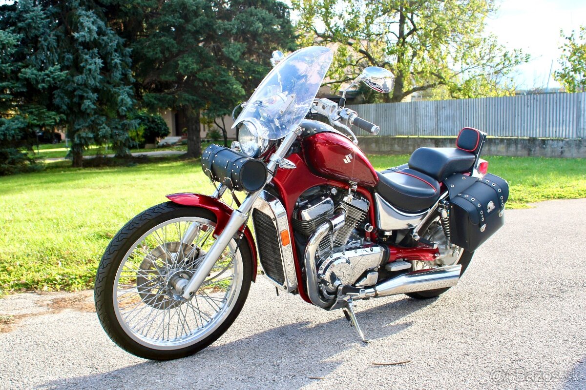 Suzuki Intruder 800 - 7