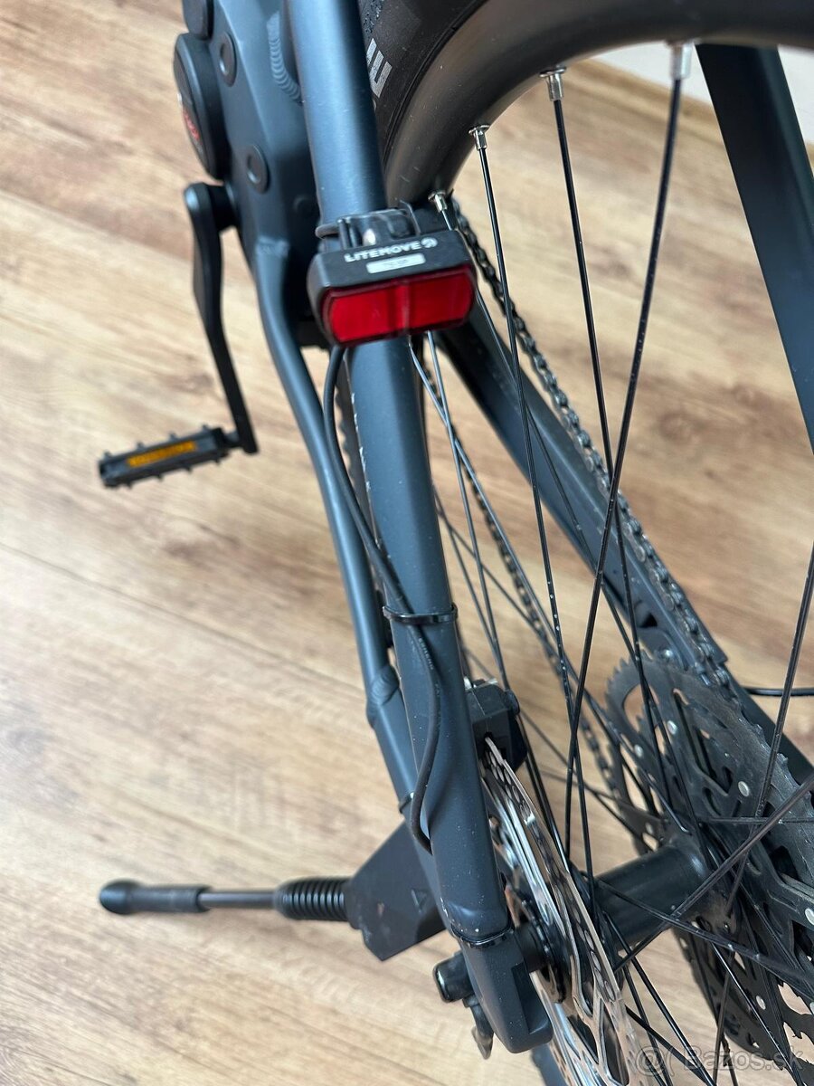 Predám elektrobicykel Cube - 7