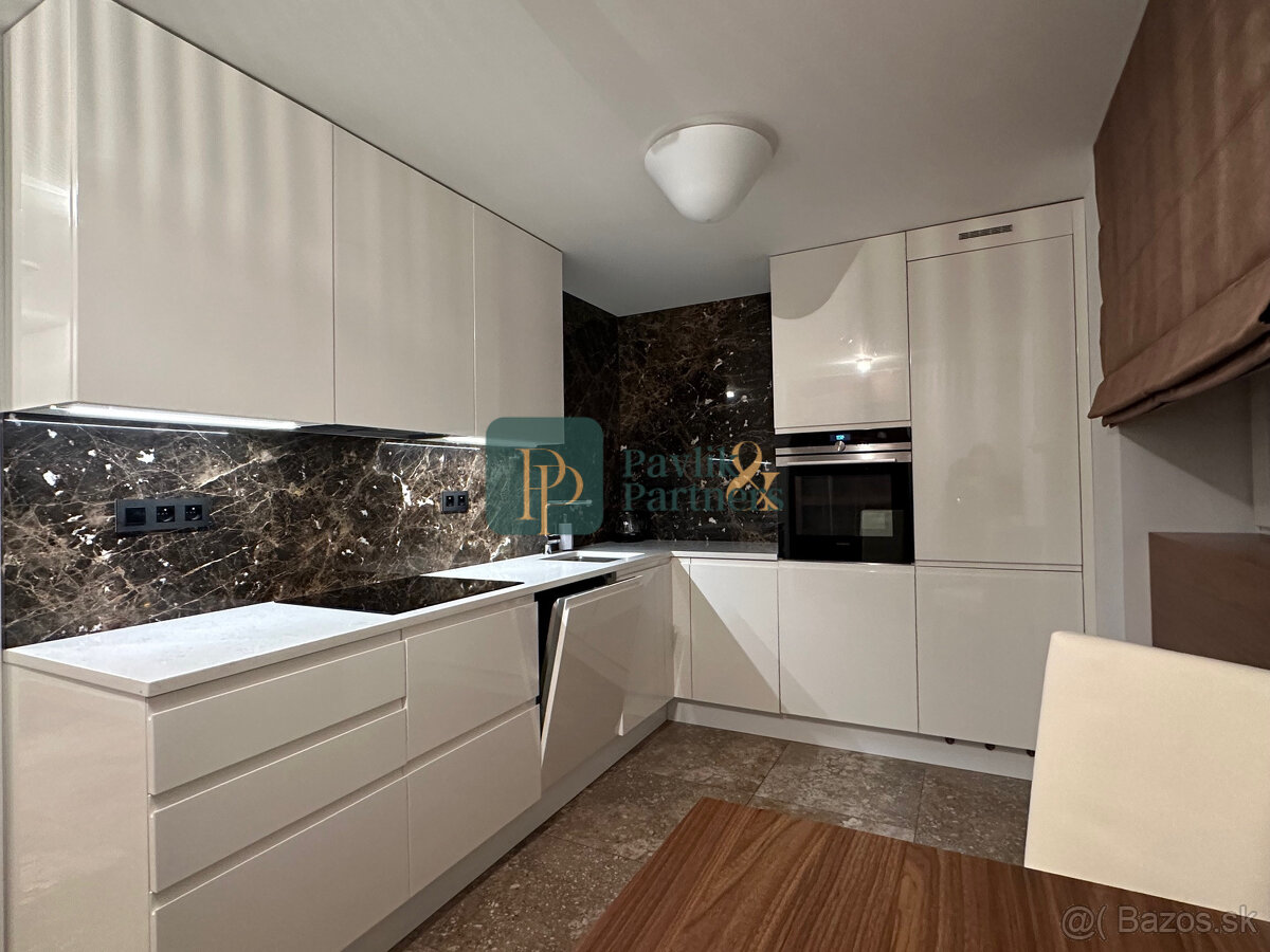 Prenájom nadštandardný 2 izbový byt, terasa, Staré mesto - 7