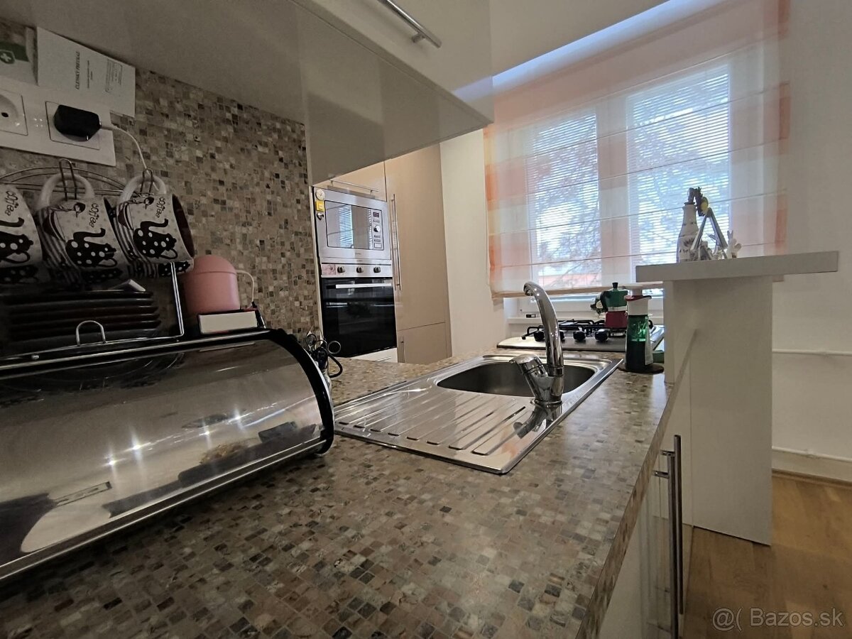 Krásny 3 izbový byt na PREDAJ - KOMÁRNO - 7