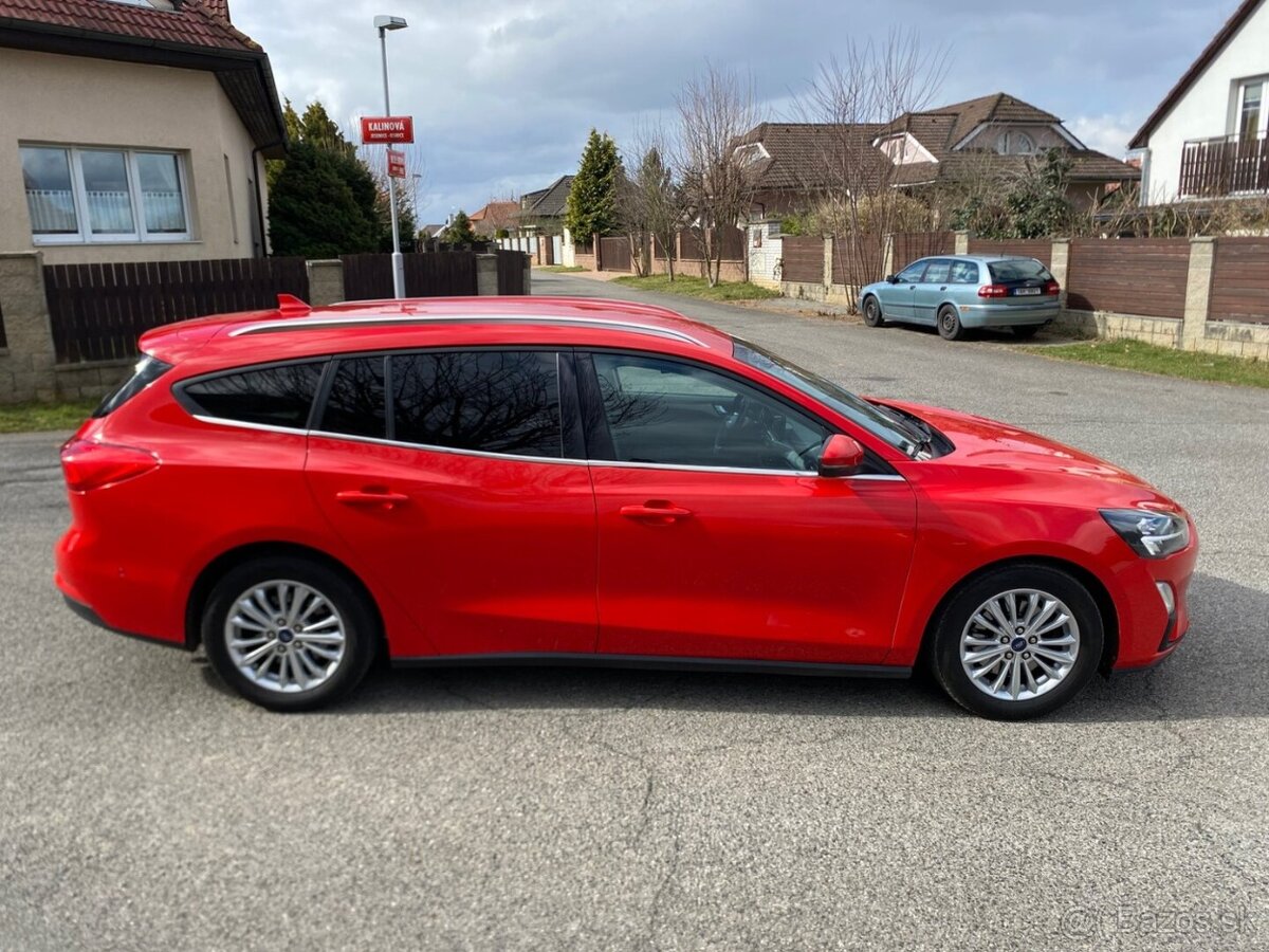 Ford Focus Turnier 1.5 EB Titanium 1. majitel 11/2019 - 7
