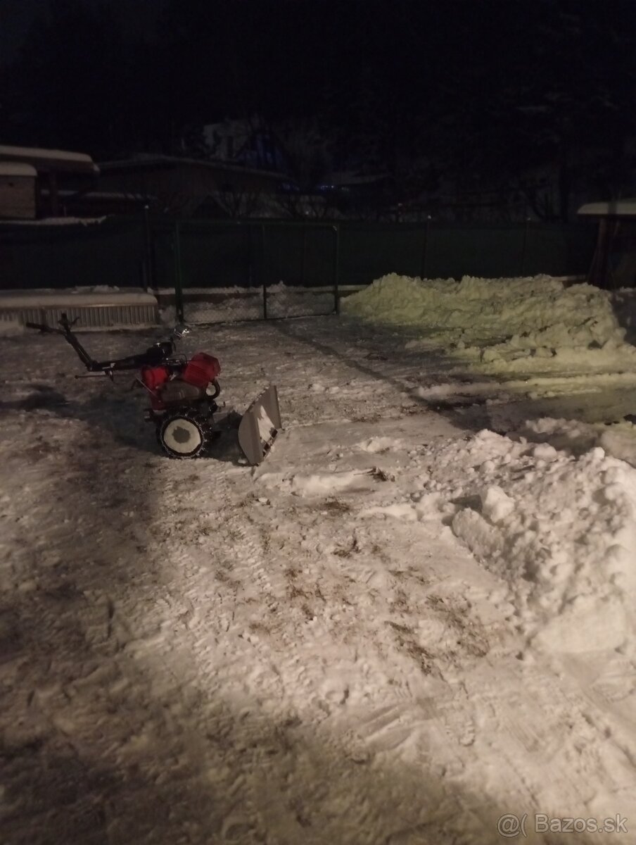 Predám malotraktor, pluh na sneh - 7