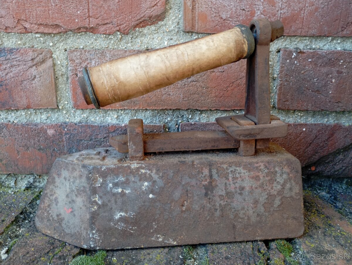 Predám staré žehličky - 7