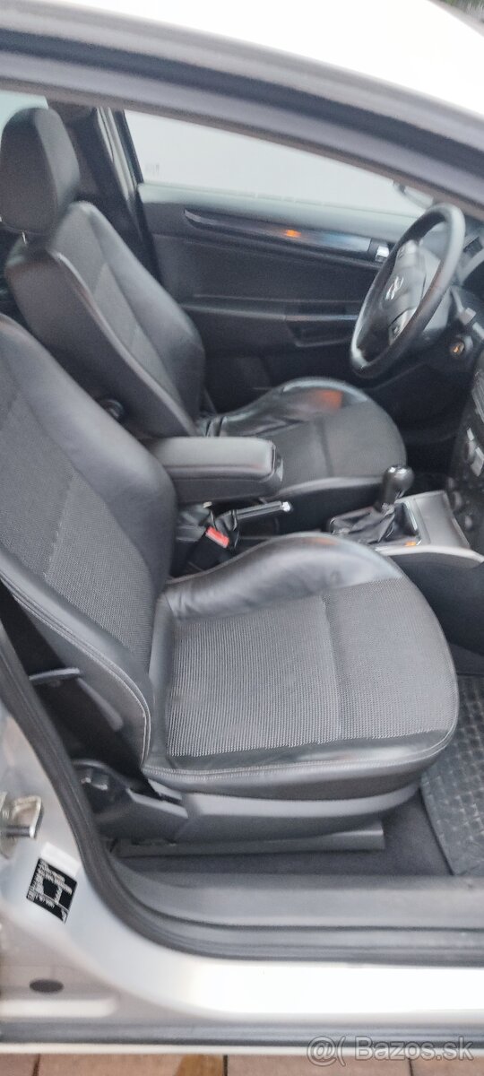 Opel Astra SW 2005 - 7