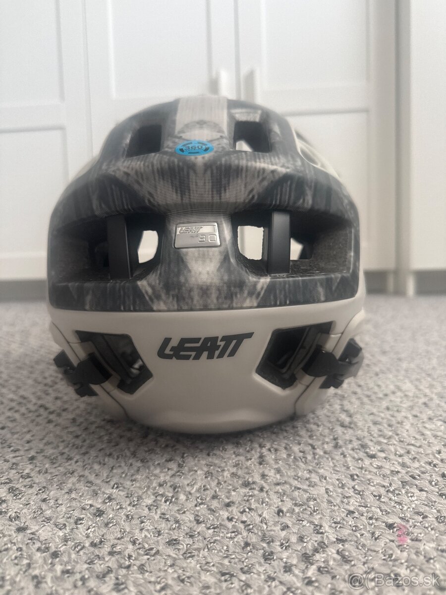 Leatt mtb 3.0 enduro prilba - 7