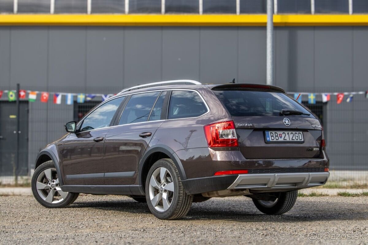 Škoda Octavia Combi Scout AT/6 135kW - 7