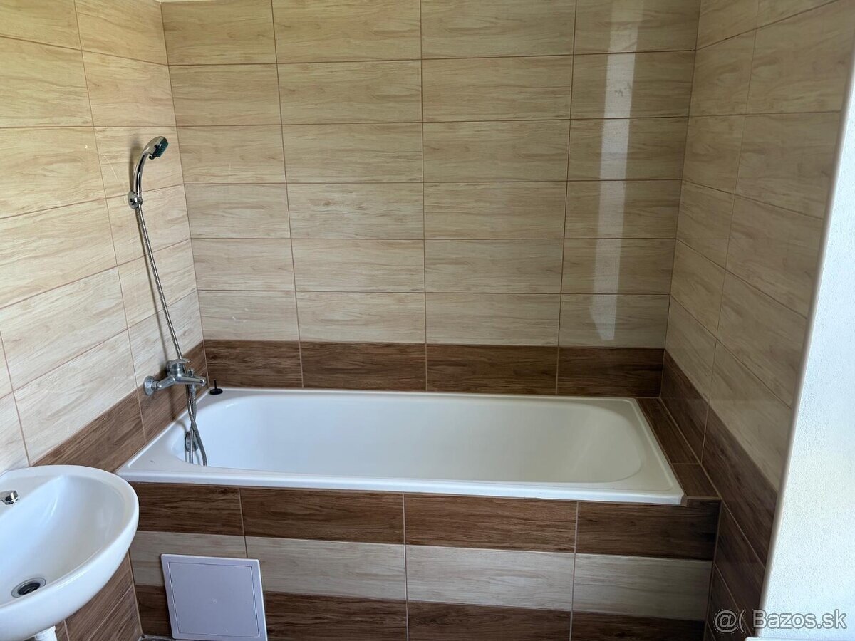 3 IZBOVÝ BYT LUČENEC - VIDINÁ - 7