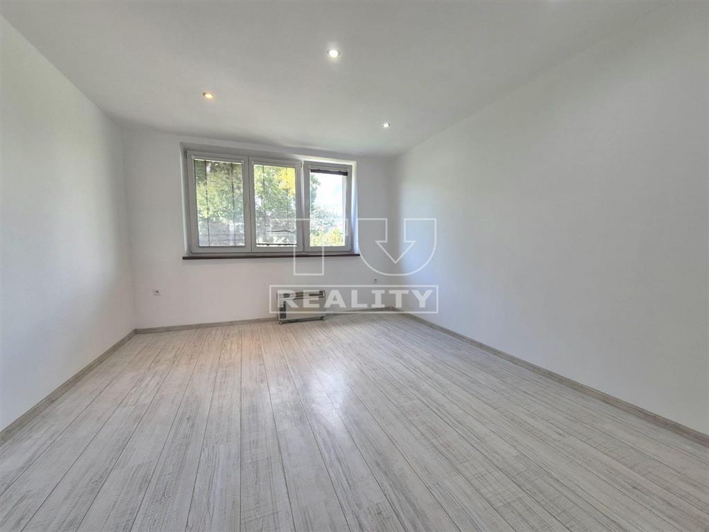 ZNÍŽENÁ CENA - 3 izbový byt s loggiou, s možnosťou krbu... - 7