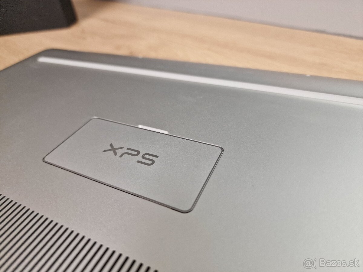 Dell XPS 7590 15.6" 4K - P56F - Málo používaný - 7
