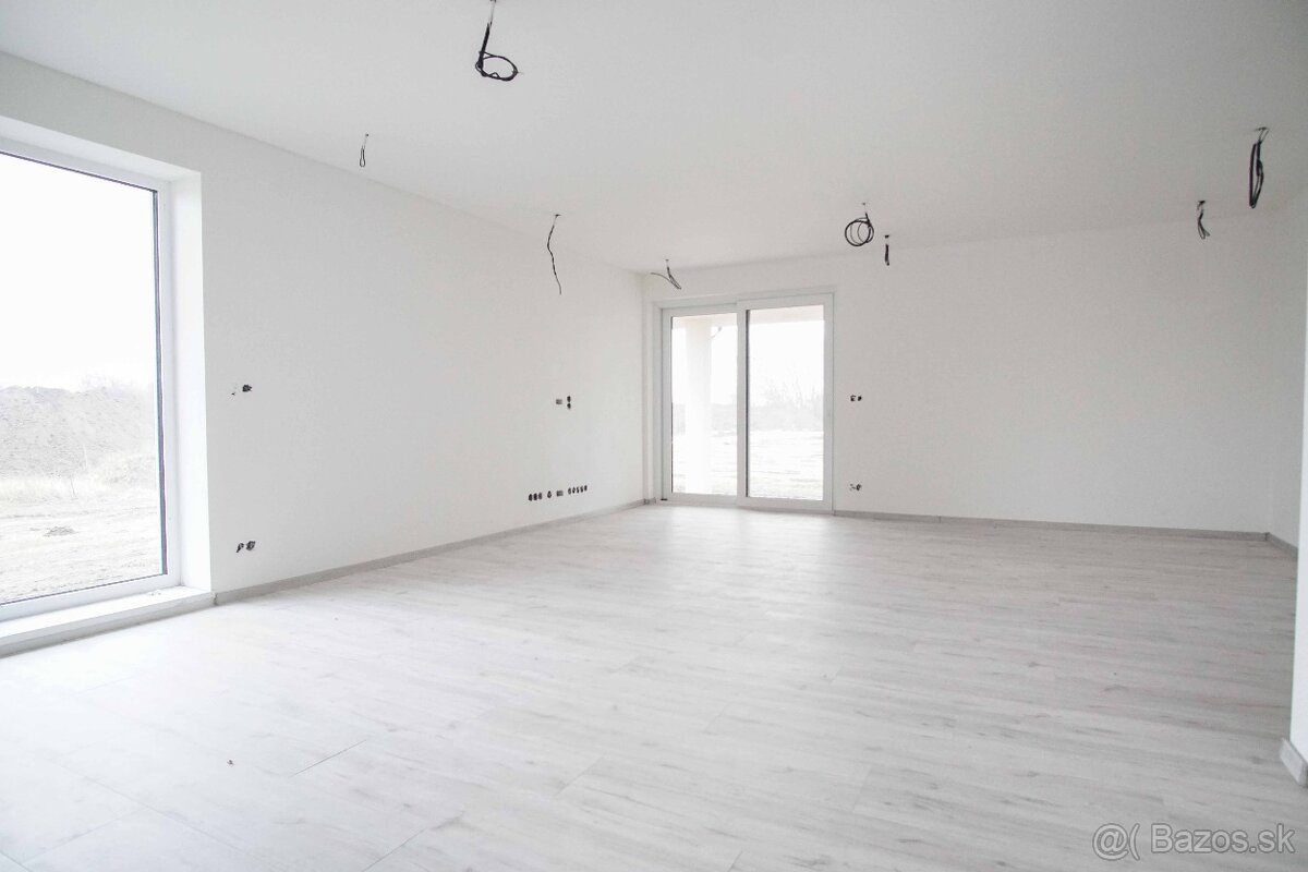 4-izbová novostavba rodinného domu s terasou, Nesvady, 540m2 - 7