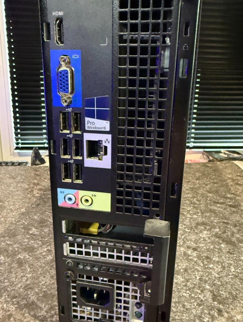 Počítač Dell s LINUXOM / i3-3220 / 4GB RAM / 500GB HDD - 7