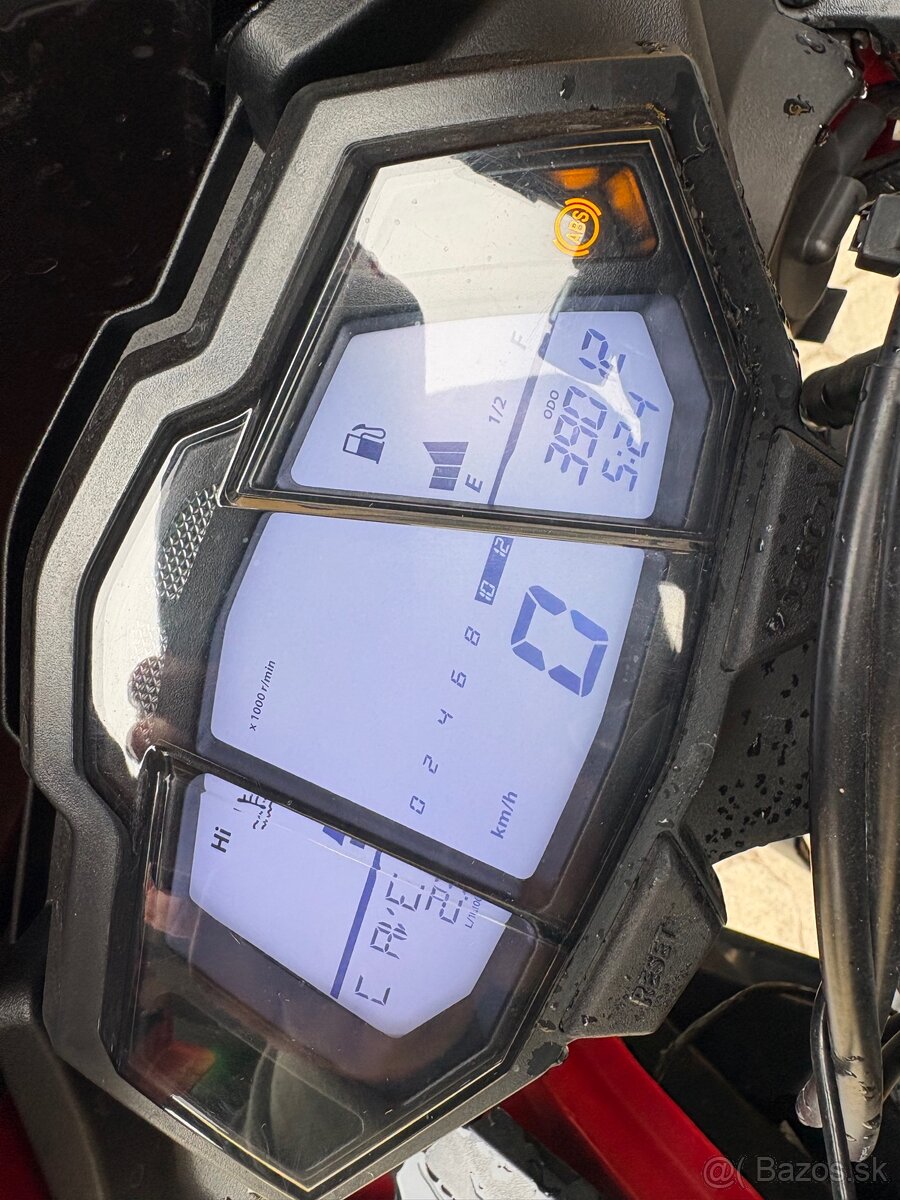 Yamaha YZF R125 - 7