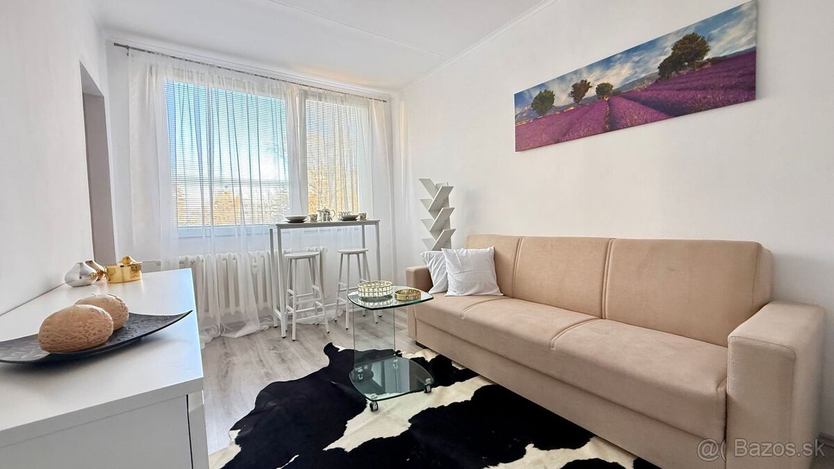 TERASA - 1 IZBOVÝ BYT 32 M2, UHEROVA ULICA 1 POSCHODIE - 7