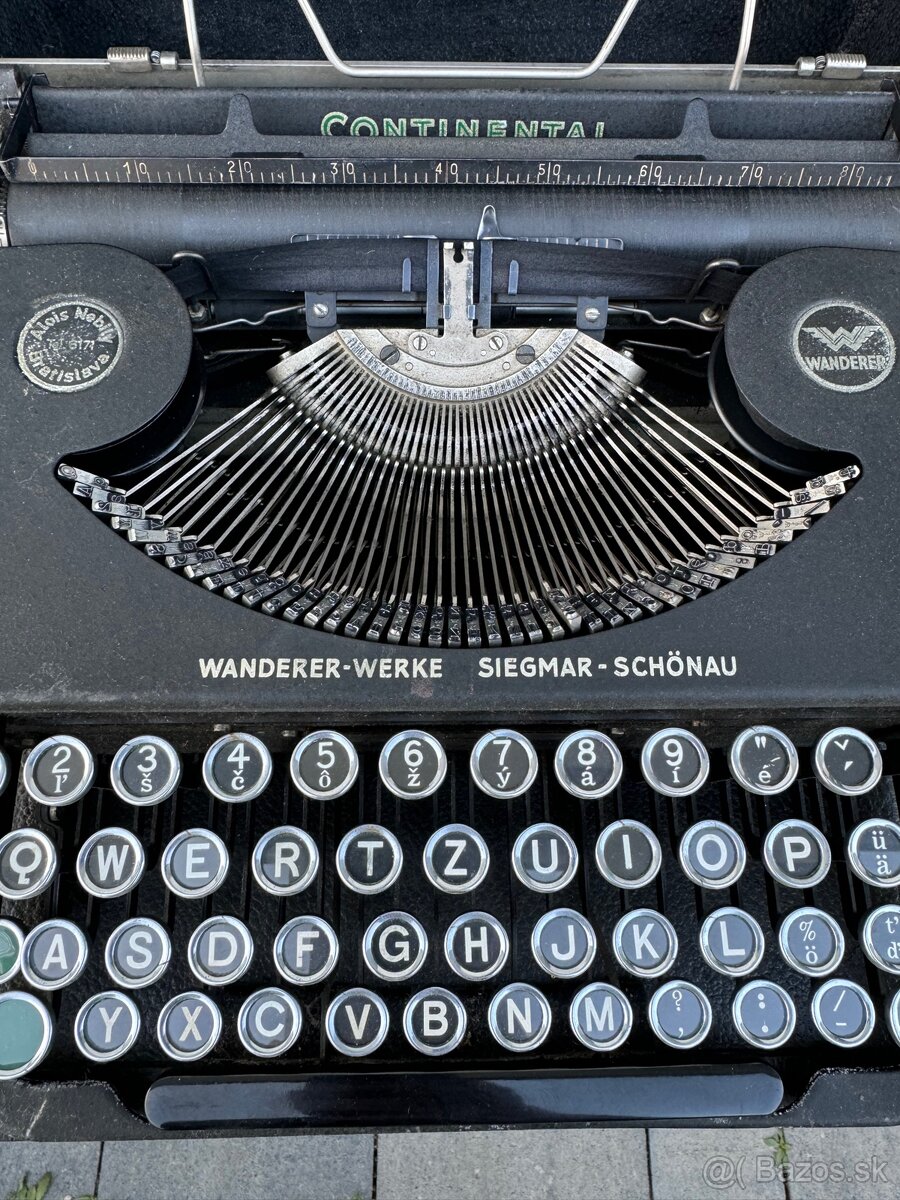 VINTAGE KUFRÍKOVÝ PÍSACÍ STROJ CONTINENTAL - 7