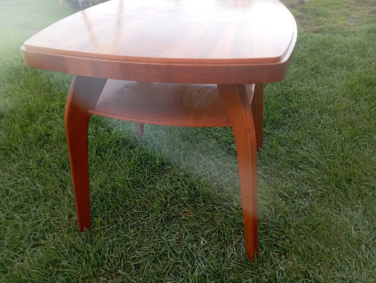 Konferenčný stolík - 7