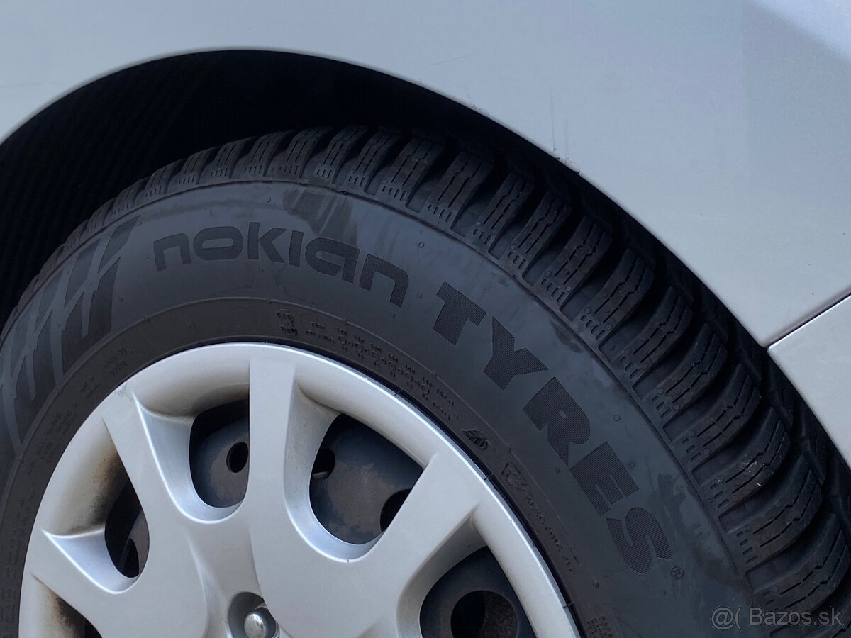 Predám Hyundai i30 Kombi 1.6 CRDi - 7