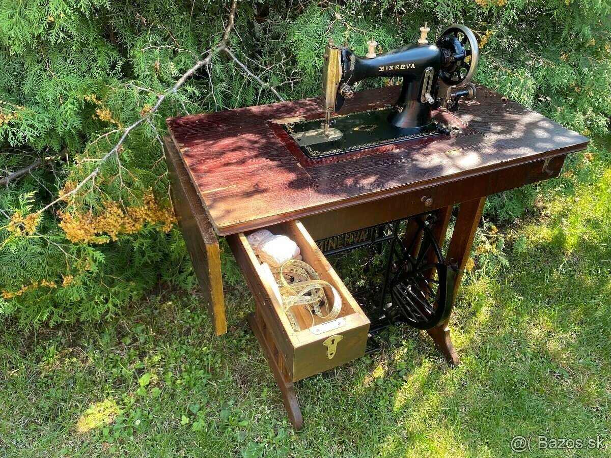 Šijací stroj MINERVA - 7