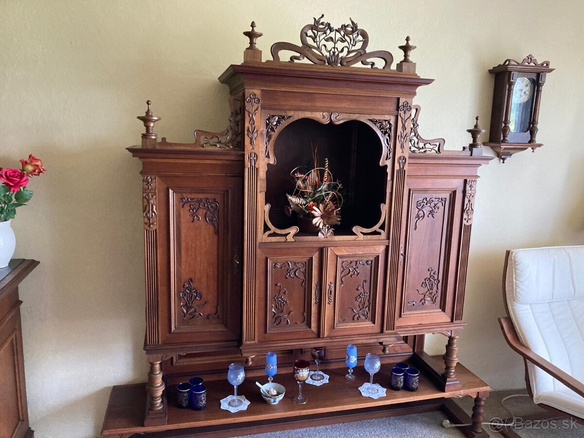 Starožitný nábytok - 7