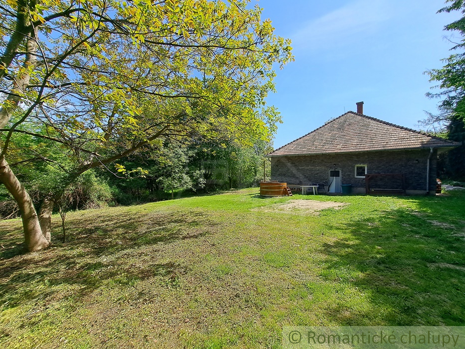 Dom uprostred lesa na samote - útočisko pred ruchom mesta - 7