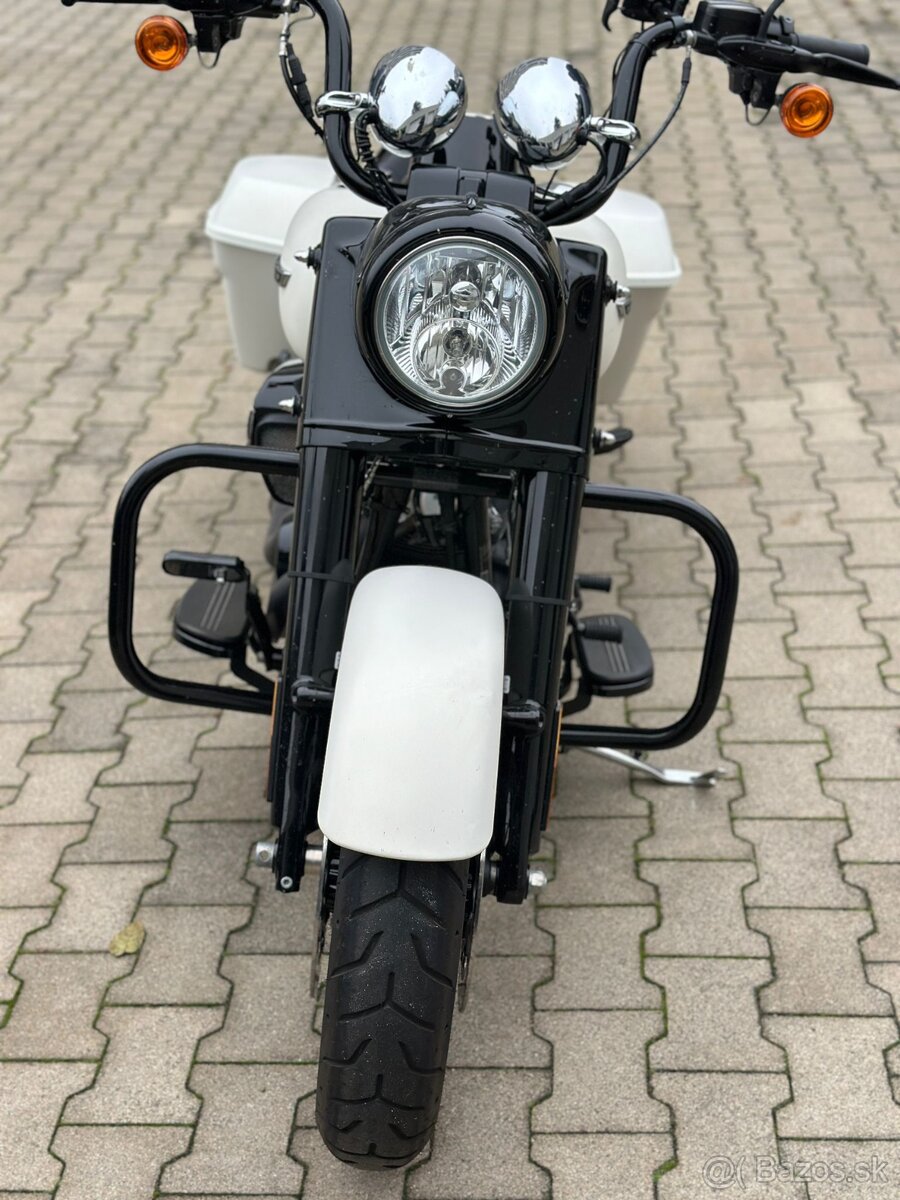 Harley-Davidson Road king special 4400km - 7