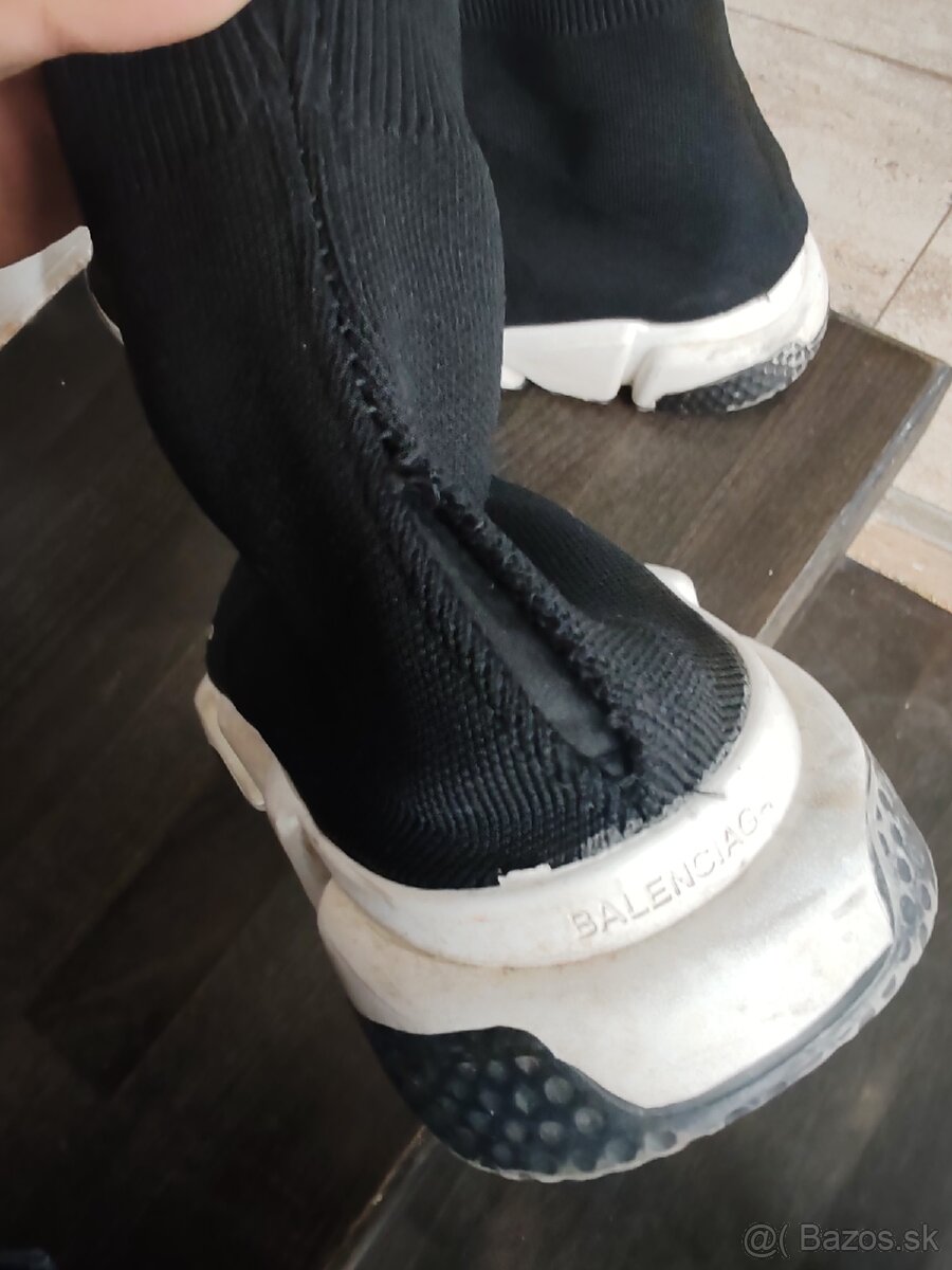 Balenciaga - 7