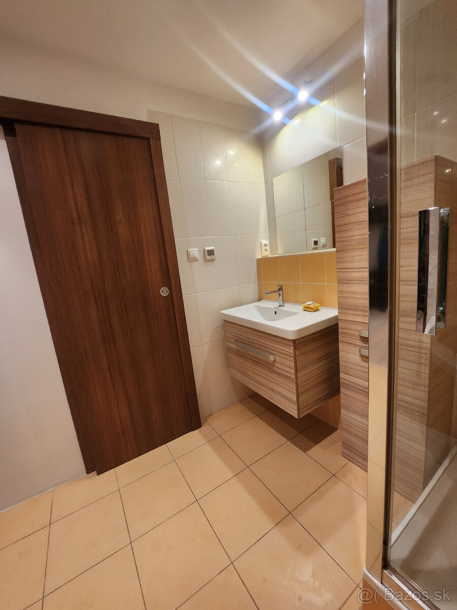 EXKLUZÍVNE,krásny 3 izb.byt Kalvária,garáž,loggia,balkón - 7