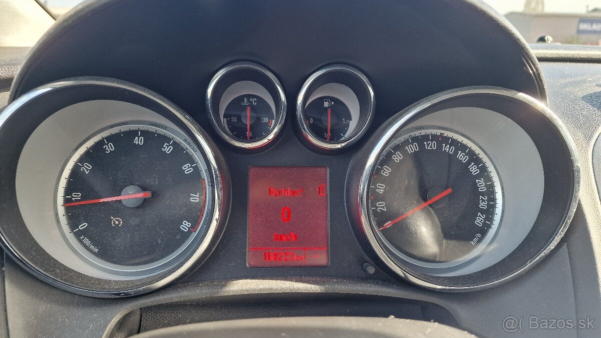 Predám Astra combi, 1.4T LPG 103 kw - 7