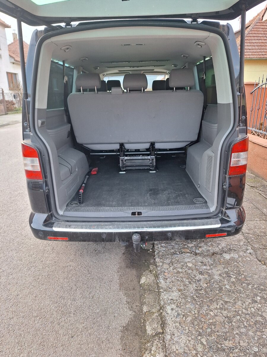 VW Caravelle T5 2,5 - 7