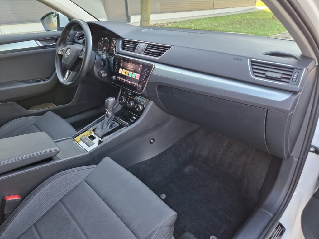 Superb 2,0 TDI 110kw Sedan Odpočet DPH - 7