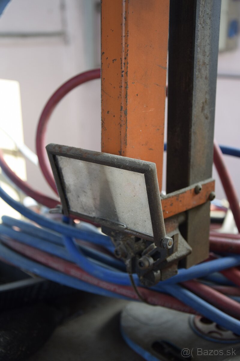 Vertikálna pásová píla OPUS 600 - 7