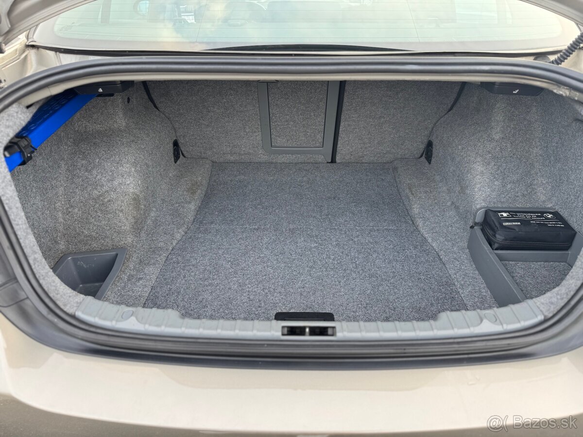 BMW Rad 3 320 d E90 - 7