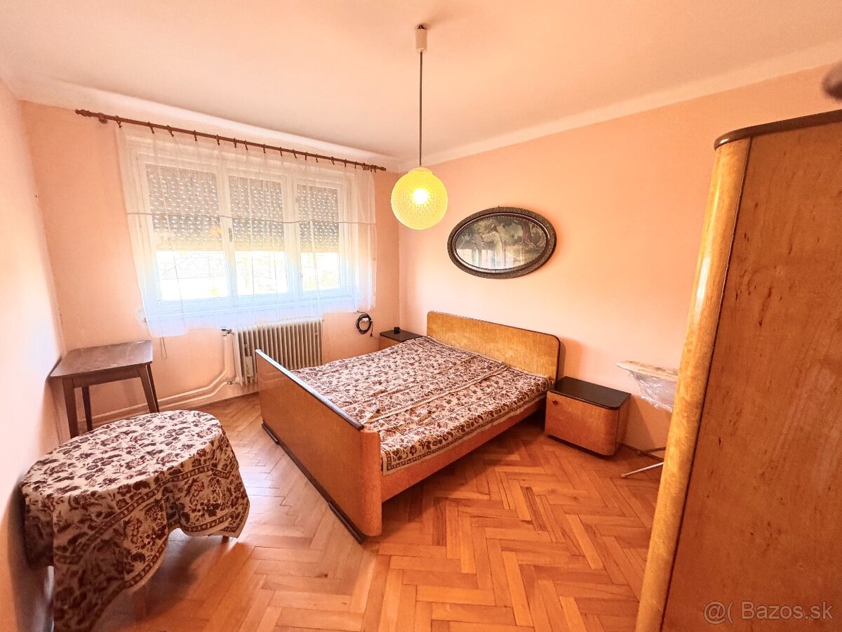 Na predaj: 3-izbový byt s garážou v tehlovej bytovke –Bajč - 7