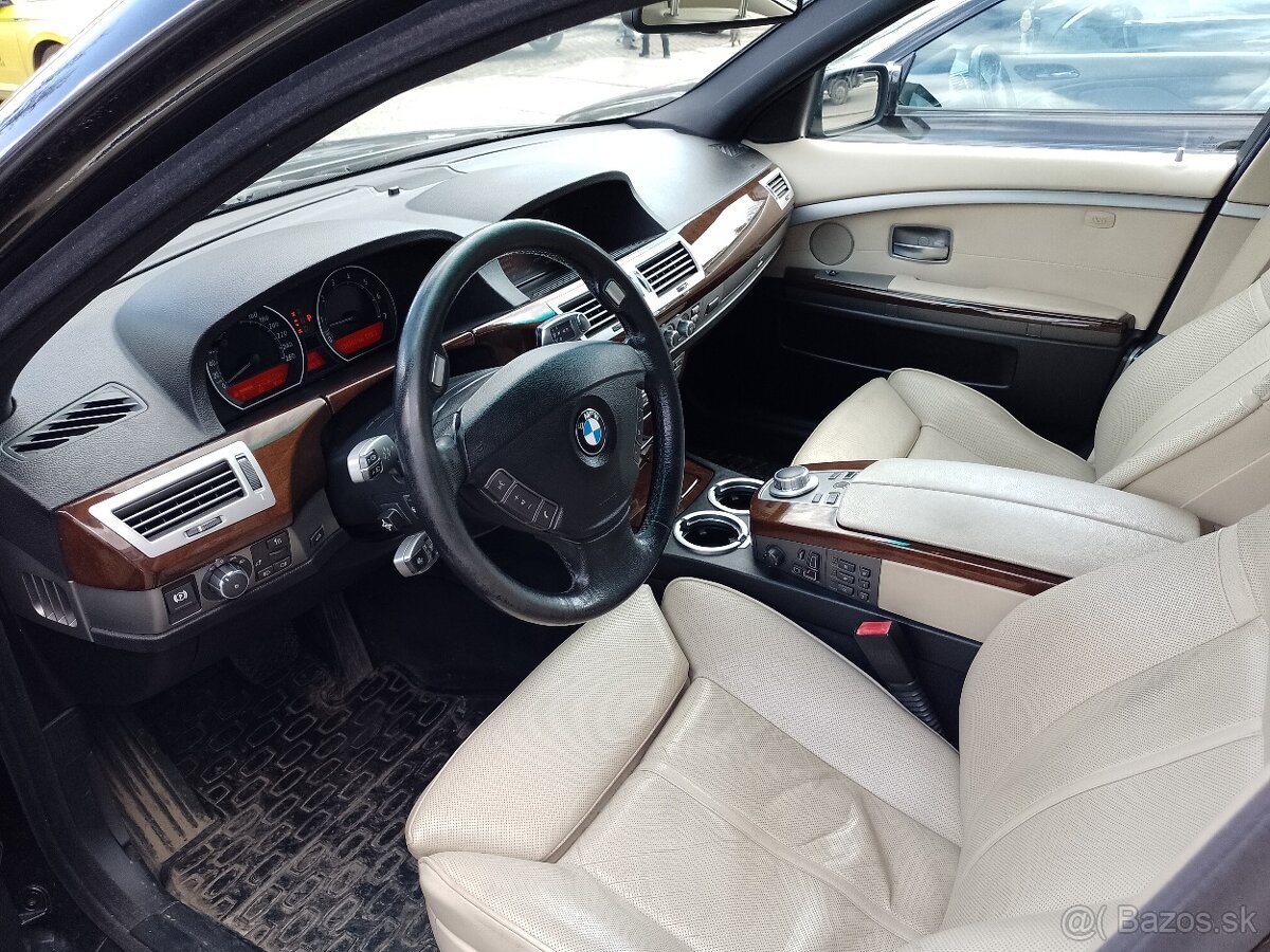BMW 750i V8 4,8L 238 000km - 7