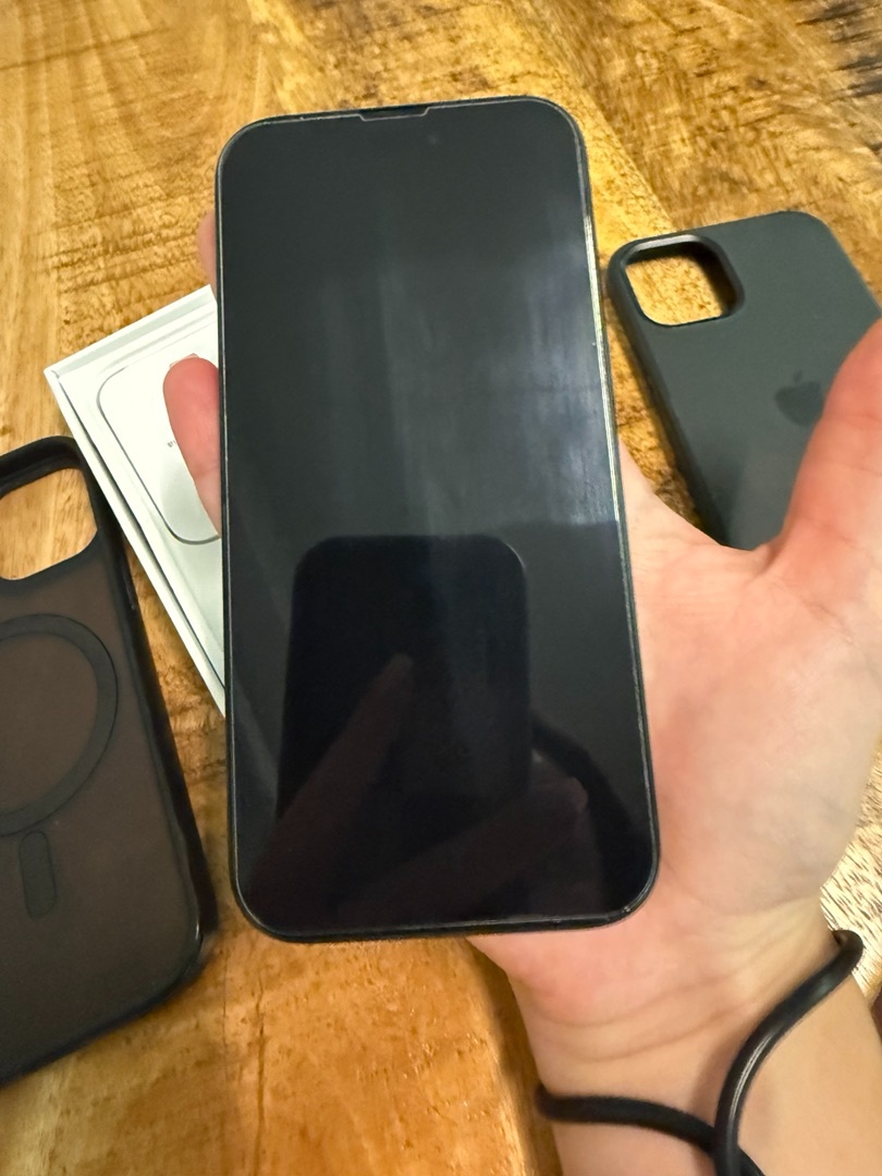 iPhone 15 Black 256GB - 7