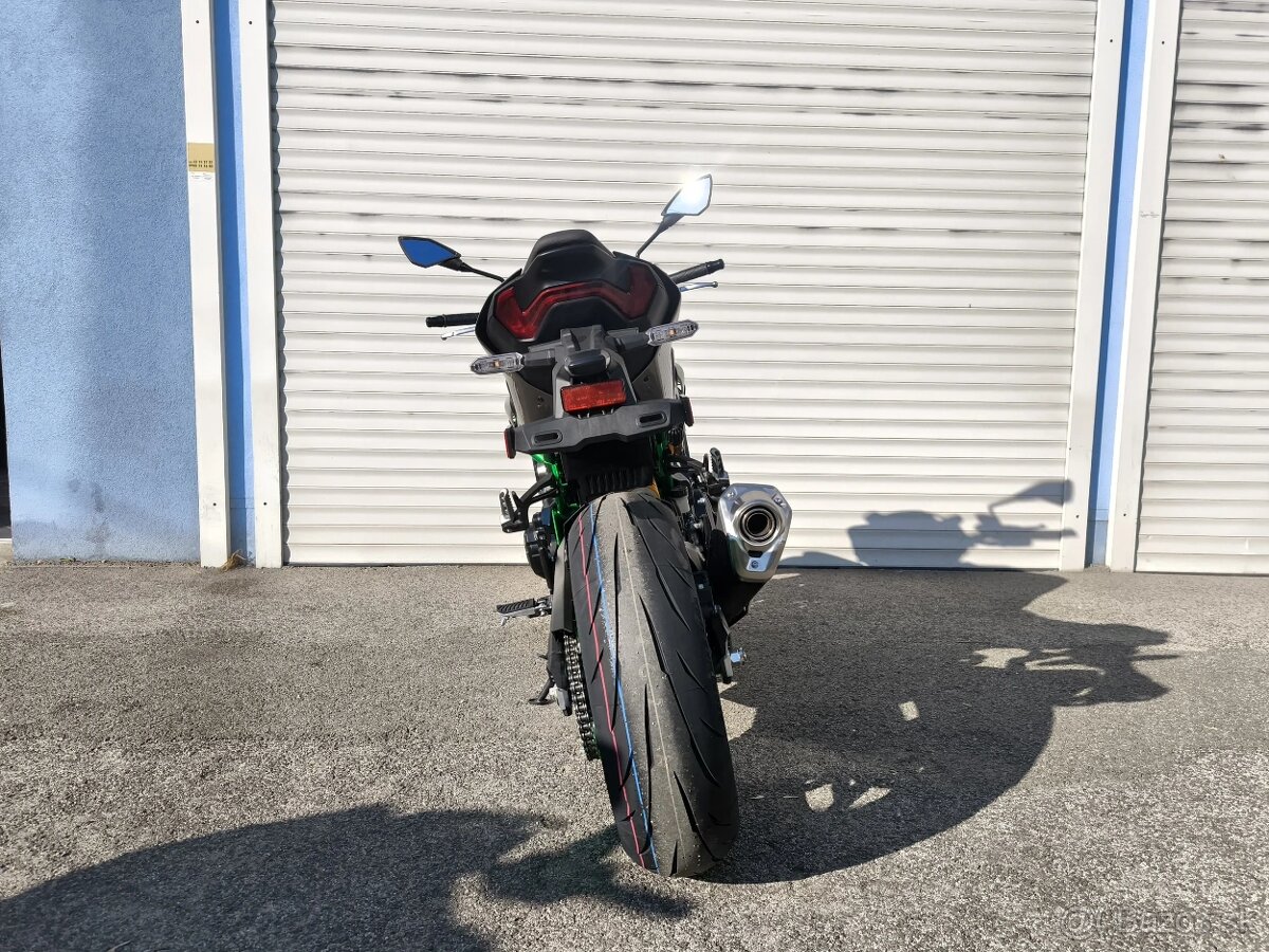 Kawasaki Z900 SE - 7