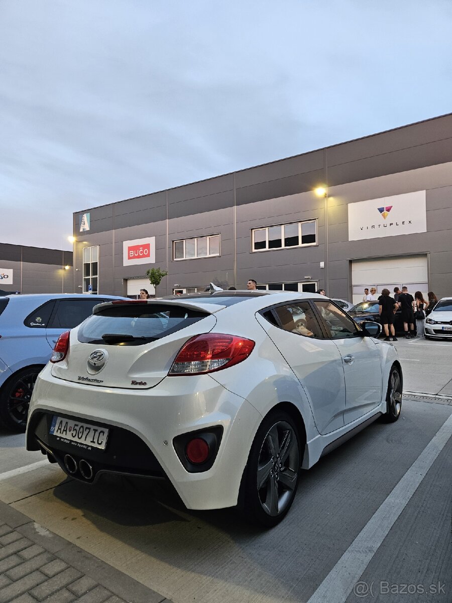 Hyundai Veloster Turbo - 7
