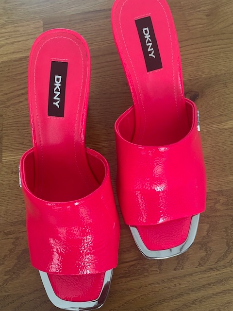 DKNY Šlapky nové - - 7