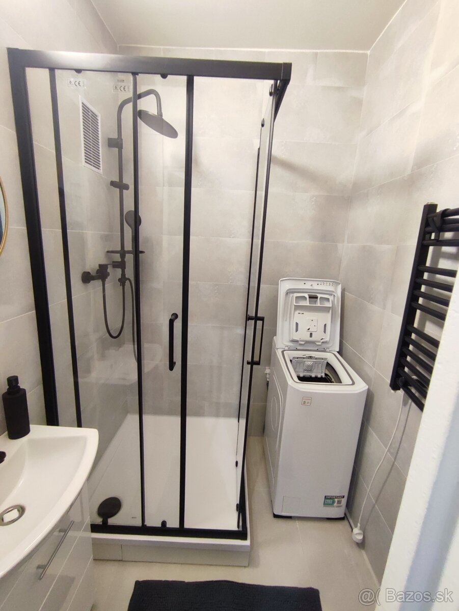 Pekná garsónka v centre mesta.Nice studio apartment in the c - 7