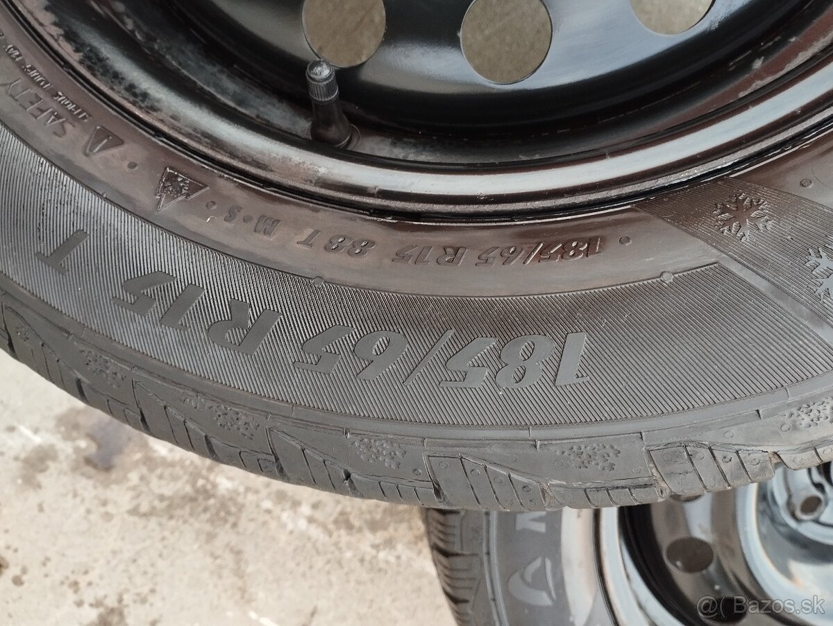 Predám sadu zimných pneu na diskoch 185/65 R15 T - 7