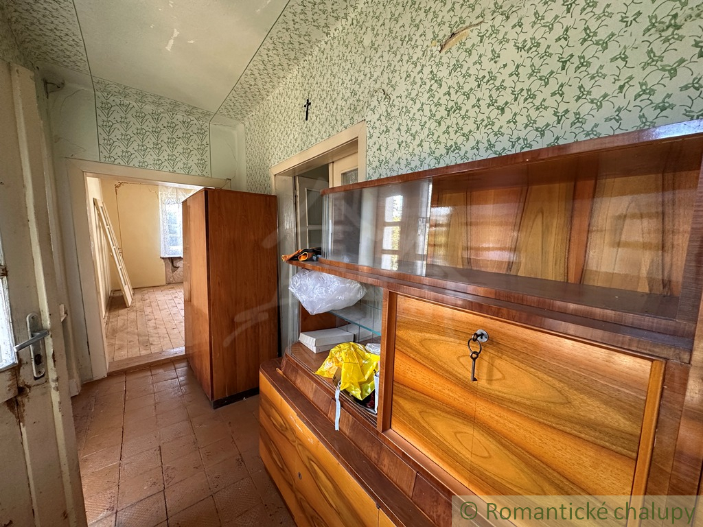 Rodinný dom v pokojnej vinárskej obci Rúbaň – ideálny na r - 7