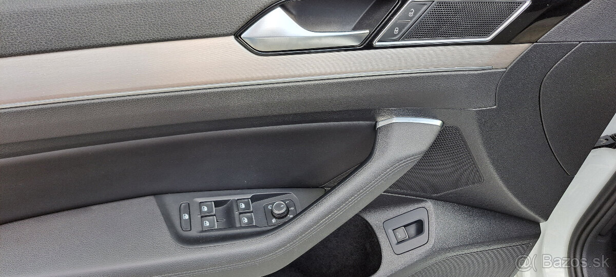 Volkswagen Passat Variant 2.0 TDI BMT R-Line Highline - 7