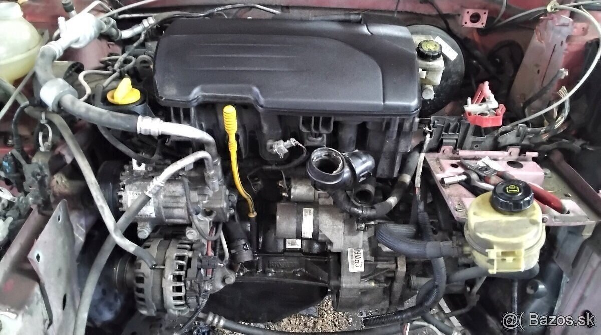 MOTOR K4M Renault MEGANE 1.6 2014 kód motora K4MV8, PREVODOV - 7